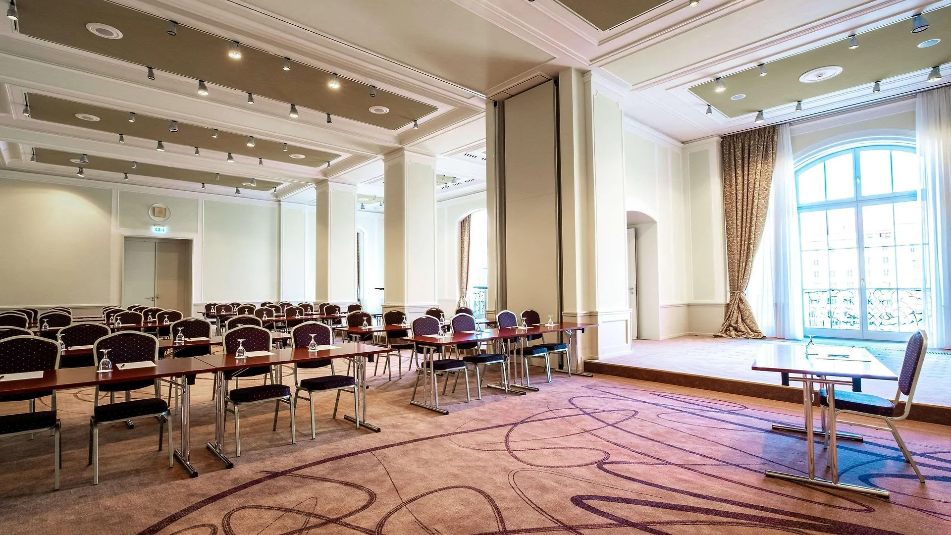 ***  Star G Hotel Premium Dresden Altmarkt Germania